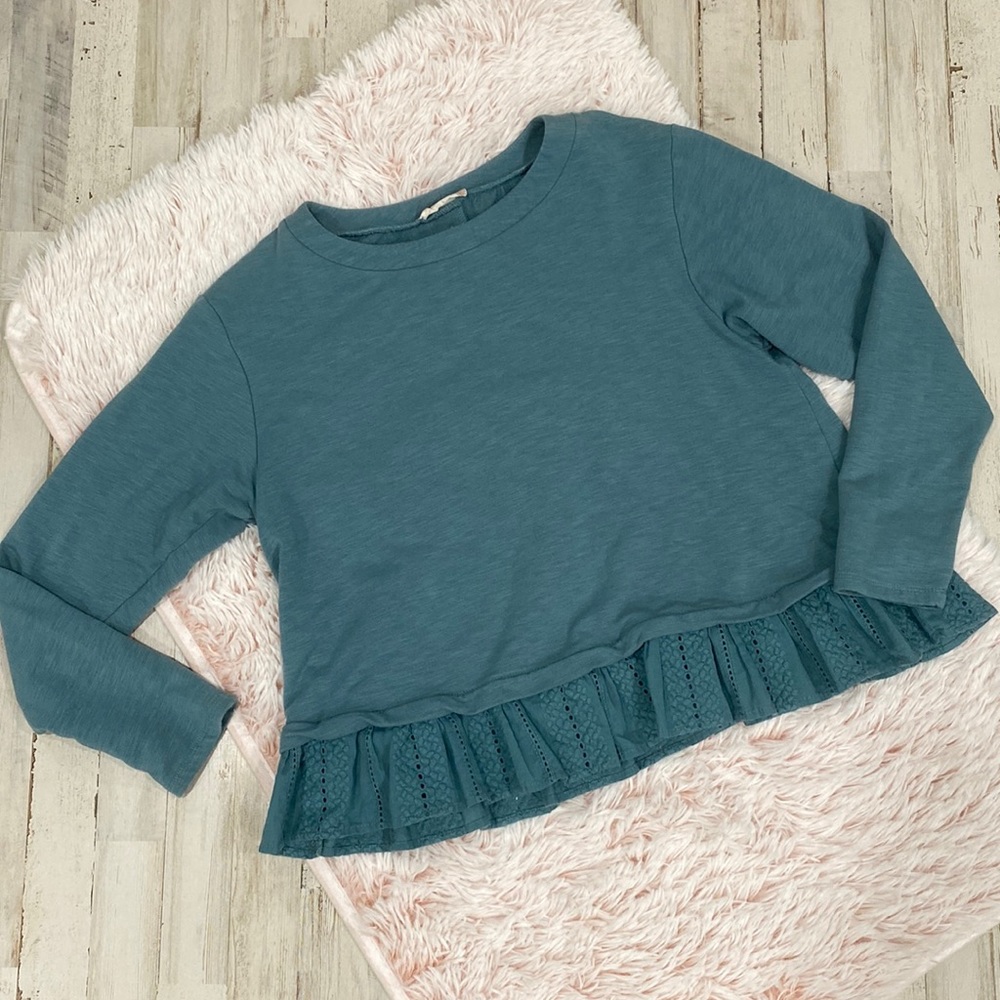 Altar’d State crew neck pullover sweater lace ruffle back buttons size large L